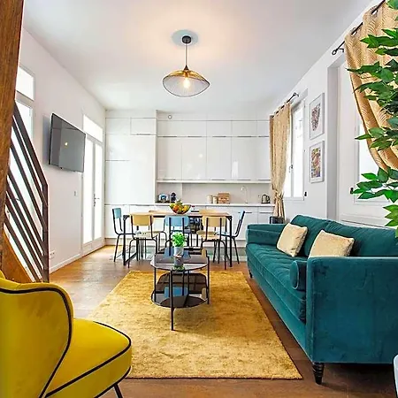 Bright Triplex - 4br10p - Moulin Rouge Szálloda 3*