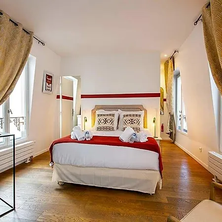 Bright Triplex - 4br10p - Moulin Rouge 3*